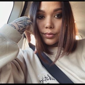 Meet your Posher, Emily-anne